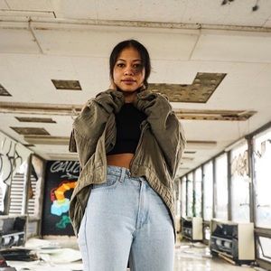 Meet your Posher, Danielle